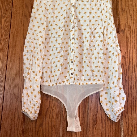 Willow Yellow Print Long Sleeve Bodysuit - Size XS - Picture 13 of 14